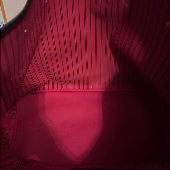 Louis Vuitton Neverful MM - Picture 6 of 13